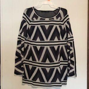 ‼️Donating soon‼️Harve Benard sweater